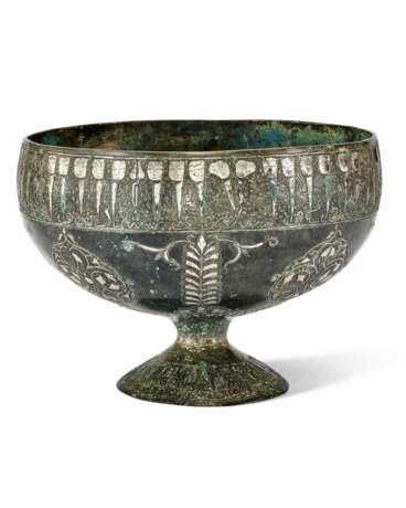 A SILVER-INLAID WHITE BRONZE FOOTED BOWL - Foto 1