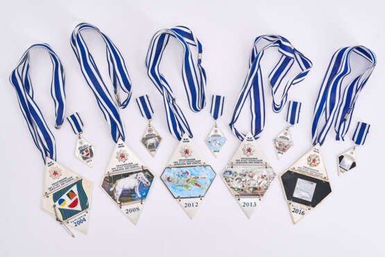 Mixed Lot of 5 Carnival Medals - фото 1