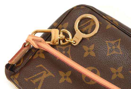 Louis Vuitton: Pochette Accessoires mit - фото 4