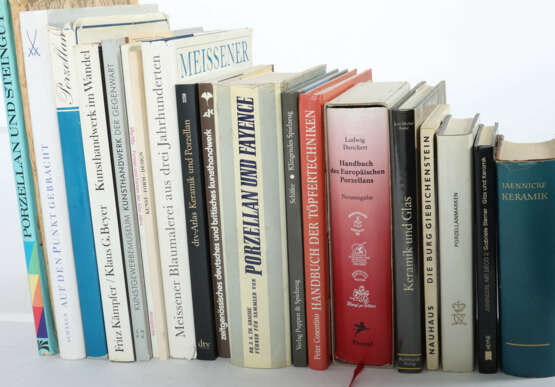 20 Bücher Kunsthandwerk u.a. Kunst - Form - Design - Beispiele von Rosenthal; Schärer - Foto 2