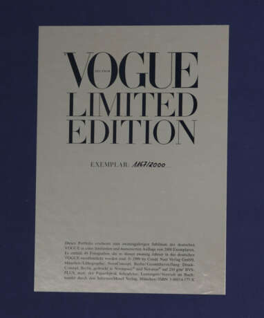 20 Jahre Vogue 1979-1999 Jubiläums-Portfolio mit den schönsten Fotos aus den ersten zwanzig Jahren der deutschen Vogue - Eine Hommage an alle die das Magazin zum Manifest des Glamour machten - photo 3