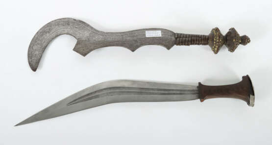 Zwei afrikanische Schwerter 20. Jh. - Foto 2