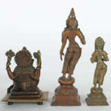 3 Bronzefiguren Indien - фото 2