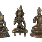 3 buddhistische Bronzefiguren Indien/Nepal - photo 1