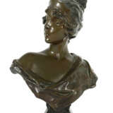 Villanis, Emmanuel (nach) Lille 1858 - 1914 Paris, französischer Bildhauer, ''Lucrèce (Lucretia)'', Bronze, patiniert, vollplastische Jugendstilbüste, auf der Schulter im Guss bez - фото 1