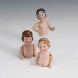 3 Biskuit-Kinderhalbfiguren. - Foto 1