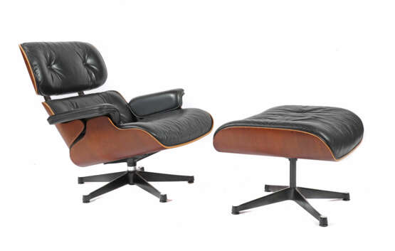 Eames, Charles & Ray Lounge Chair ''670'' mit Ottomane ''671'', Entwurf: 1957, Ausführung: Vitra AG, Weil am Rhein, 1980er Jahre - Foto 1