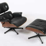 Eames, Charles & Ray Lounge Chair ''670'' mit Ottomane ''671'', Entwurf: 1957, Ausführung: Vitra AG, Weil am Rhein, 1980er Jahre - Foto 2
