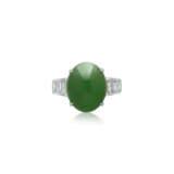SET OF JADEITE AND DIAMOND RING AND EARRINGS - photo 3