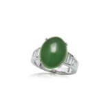 SET OF JADEITE AND DIAMOND RING AND EARRINGS - Foto 4