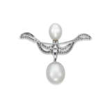 JADEITE AND DIAMOND PENDANT; TOGETHER WITH A CULTURED PEARL AND DIAMOND BROOCH - Foto 5