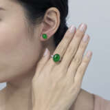 SET OF JADEITE AND DIAMOND RING AND EARRINGS - photo 7