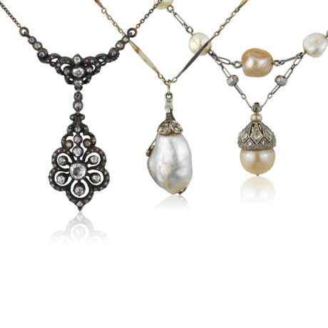 GROUP OF DIAMOND AND PEARL NECKLACES - Foto 1
