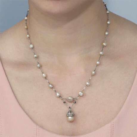 GROUP OF DIAMOND AND PEARL NECKLACES - photo 10