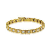DIAMOND AND GOLD BRACELET AND EARRING SET - photo 4