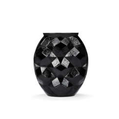 A LALIQUE LIMITED EDITION 'TORTUE' CRYSTAL VASE