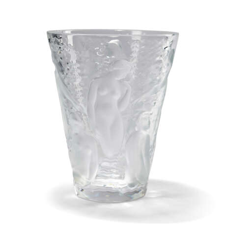 A LALIQUE 'ONDINES' CRYSTAL VASE - photo 2