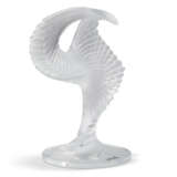 A RARE LALIQUE 'TROPHEE' SWIRLED SKATING CRYSTAL SCULPTURE - photo 2