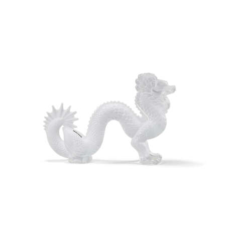 A PAIR OF LALIQUE DRAGON FIGURINES - фото 4