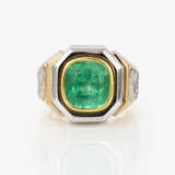 Ring mit Smaragd und Brillanten - Foto 2