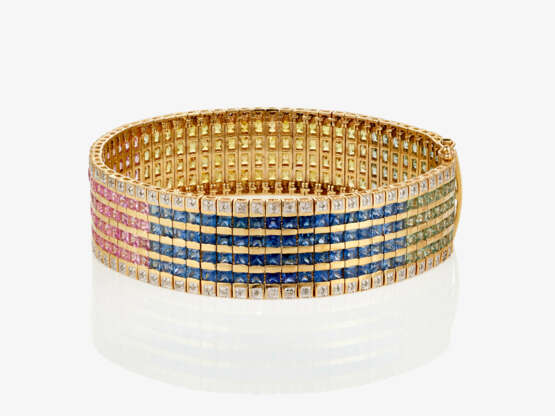 Armband mit regenbogenfarbenen Saphiren und Diamanten - фото 3