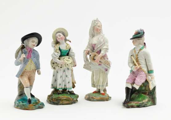 Mädchen mit Leier, sitzender Kavalier mit Oboe, Bauernjunge und Bauernmädchen - Höchst, 2. Hälfte 18. Jh. und später - Foto 1