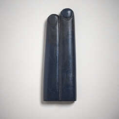 AN EGYPTIAN OBSIDIAN TWO-FINGER AMULET