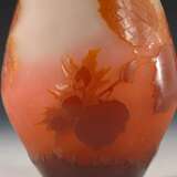 Jugendstil-Vase mit Haselnussdekor, Gal - photo 2