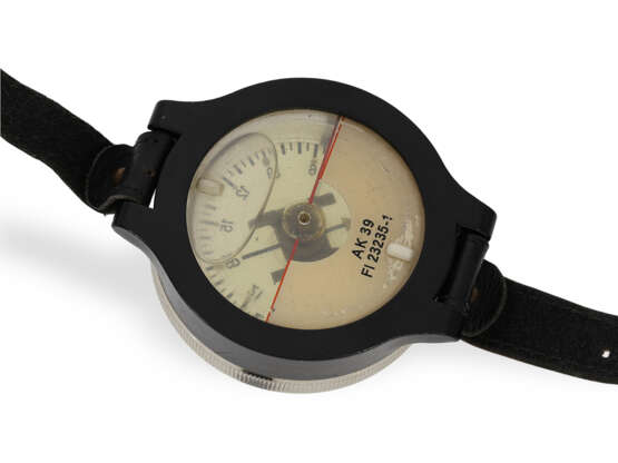 Sehr seltenes, militärisches Navigations-Set aus Wempe B-Uhr der 1. Generation und Armbandkompass AK39/FL23235, 40er-Jahre - photo 3