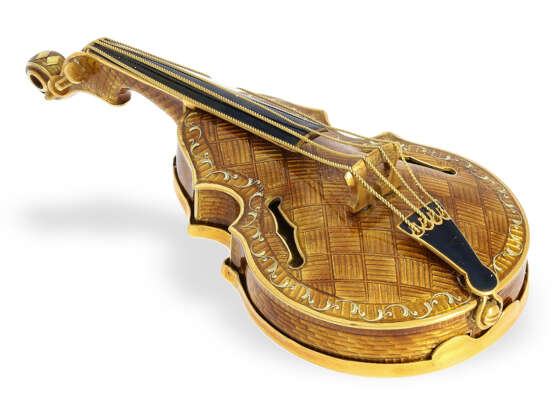 Extrem rare Formuhr mit einer Emaille-Arbeit von außergewöhnlicher Qualität, Violine, vermutlich Genf um 1820 - Foto 3