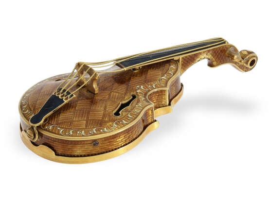 Extrem rare Formuhr mit einer Emaille-Arbeit von außergewöhnlicher Qualität, Violine, vermutlich Genf um 1820 - Foto 4