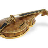 Extrem rare Formuhr mit einer Emaille-Arbeit von außergewöhnlicher Qualität, Violine, vermutlich Genf um 1820 - фото 4