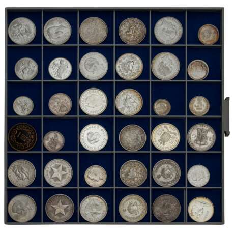 Weltmünzen, meist in Silber! ca. 250 Münzen in einer Beba Box, - Foto 6