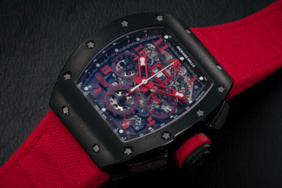RICHARD MILLE RM 011-FM AH WG ‘MARCUS’ EDITION, A RARE GOLD AND TITANIUM FLYBACK CHRONOGRAPH - Foto 1