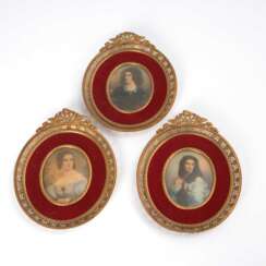 3 Miniaturen in ovalen Messingrahmen mi