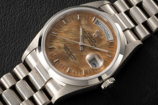 ROLEX, DAY-DATE REF. 18206, A PLATINUM AUTOMATIC WRISTWATCH WITH WOOD DIAL - photo 1