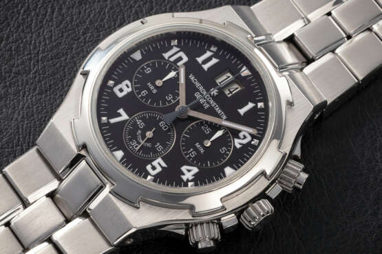 VACHERON CONSTANTIN, OVERSEAS REF. 49149, A STEEL AUTOMATIC CHRONOGRAPH WRISTWATCH - Foto 1