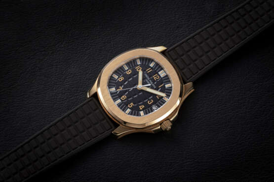 PATEK PHILIPPE, AQUANAUT REF. 5065J, A GOLD AUTOMATIC WRISTWATCH - фото 2