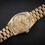 ROLEX, OYSTER PERPETUAL, REF. 6105, A GOLD AUTOMATIC WRISTWATCH - photo 2