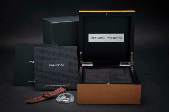 PANERAI, RADIOMIR BLACK SEAL, A LIMITED EDITION STEEL MANUAL-WINDING WRISTWATCH - фото 4