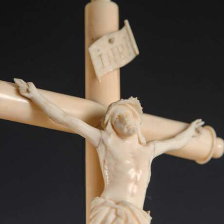 Elfenbein-Kruzifix. - photo 2