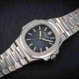 PATEK PHILIPPE, NAUTILUS REF. 5711/1A-001 ‘FIRST SERIES’, A STEEL AUTOMATIC WRISTWATCH - фото 2