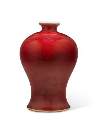 A COPPER-RED-GLAZED MEIPING - photo 1