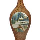 A FAMILLE ROSE AND FAUX BOIS 'OLIVE'-SHAPED VASE, GANLANPING - photo 1