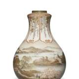 A SMALL SATSUMA VASE WITH WISTARIA AND LANDSCAPE - фото 2
