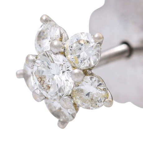 Ohrstecker "Blüten" mit je 6 Brillanten, alle zus. ca. 0,8 ct, - Foto 5