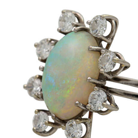 JACOBI Ring mit feinem Opal umgeben von 8 Brillanten zus. ca. 0,72 ct, - Foto 5