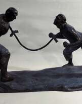 Скульптура «Борьба на мечах» Скульптура «Борьба на мечах»