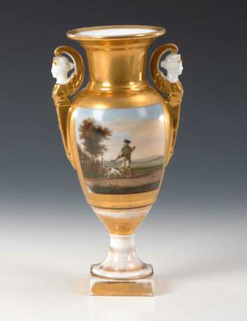 Empire-Vase mit Jagdmotiv. - photo 1