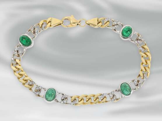 Armband: attraktives Smaragdarmband mit Brillanten, gearbeitet in Bicolor-Optik, 18K Gold - photo 1